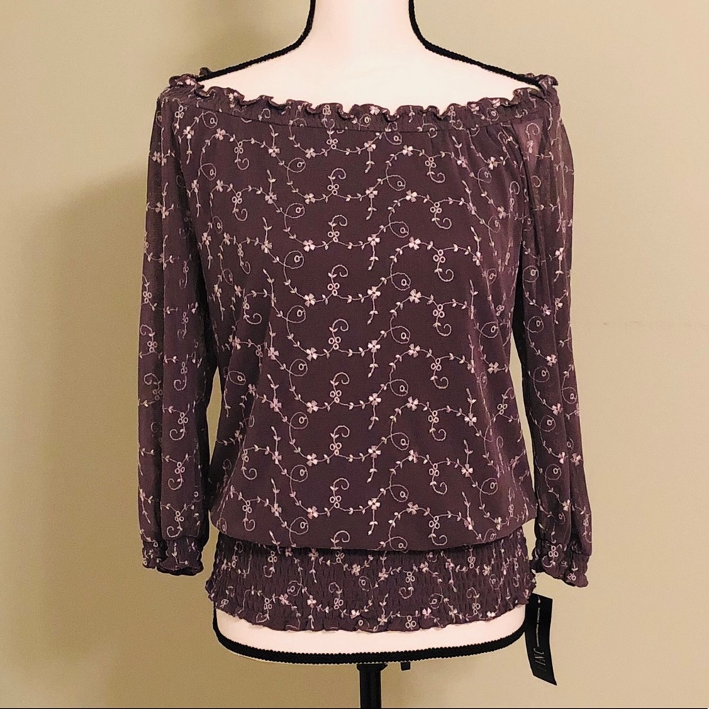 🌻 INC International Concepts Beautiful Eyelet Top